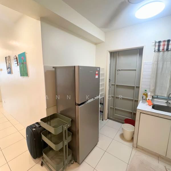 Pangsapuri untuk Disewa di Pangsapuri Suria 1 Batu Kawan - Ann Khor - Kitchen - PropertyGuru.com.my