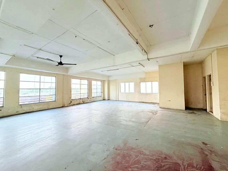 Shop / Office for Rent in Bandar Bukit Tinggi (Klang) - Michelle Tee - Interior - PropertyGuru.com.my