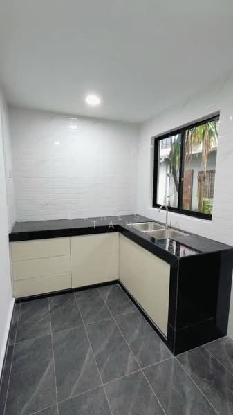 2-storey Terraced House for Sale in Taman Skudai Baru (Skudai) - Erness Tan - Kitchen - PropertyGuru.com.my