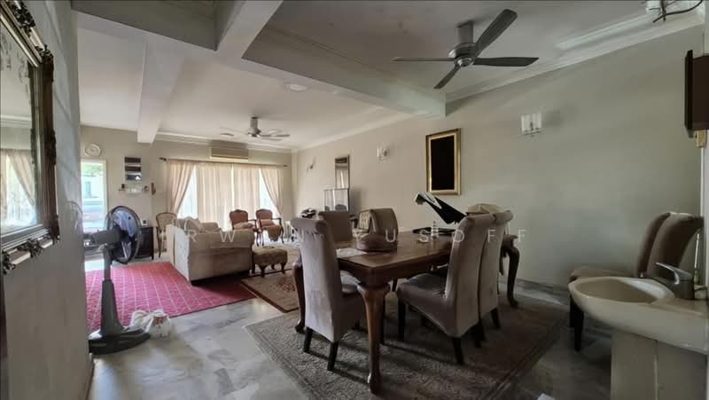 Rumah Teres 2 Tingkat untuk Dijual di Seksyen 13 (Shah Alam) - Irwan Yusoff - Living Room - PropertyGuru.com.my