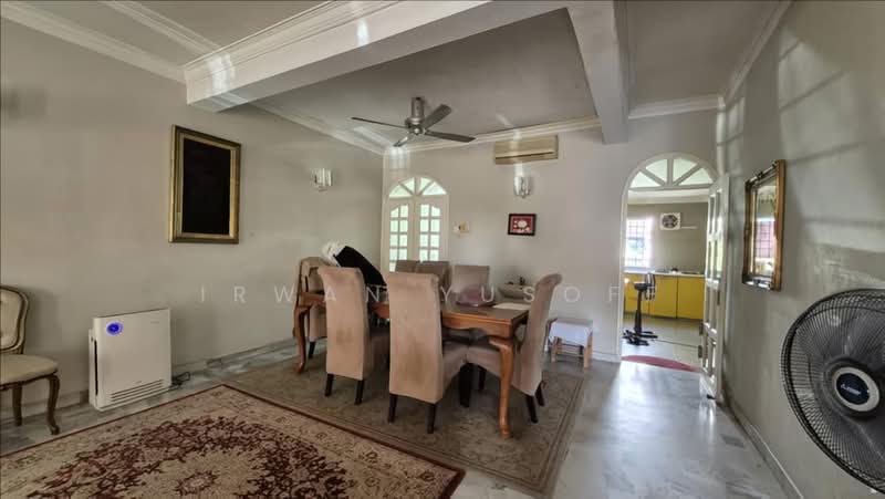Rumah Teres 2 Tingkat untuk Dijual di Seksyen 13 (Shah Alam) - Irwan Yusoff - Dining Room - PropertyGuru.com.my