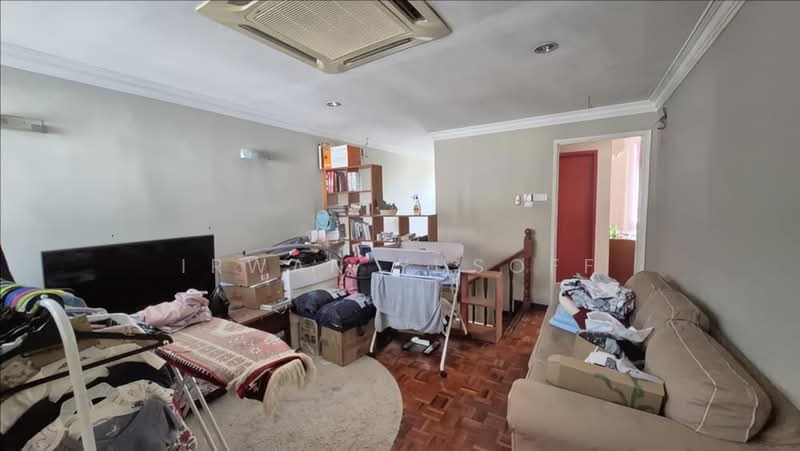 Rumah Teres 2 Tingkat untuk Dijual di Seksyen 13 (Shah Alam) - Irwan Yusoff - Living Room - PropertyGuru.com.my