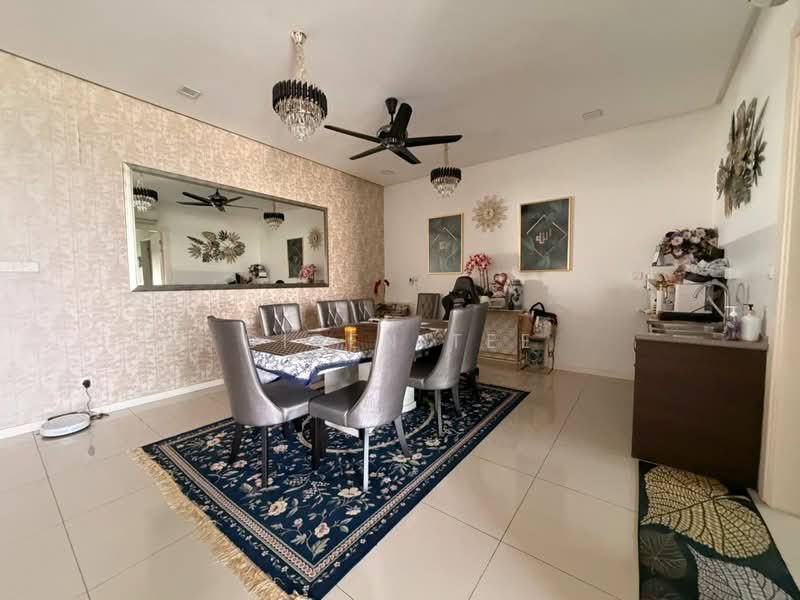 Townhouse for Sale in Desa Melawati (Setapak) - Diren Tee - Dining Room - PropertyGuru.com.my