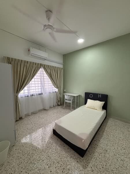 2-storey Terraced House for Rent in Taman Sri Tebrau (Johor Bahru) - Edmund Loh - Bedroom - PropertyGuru.com.my
