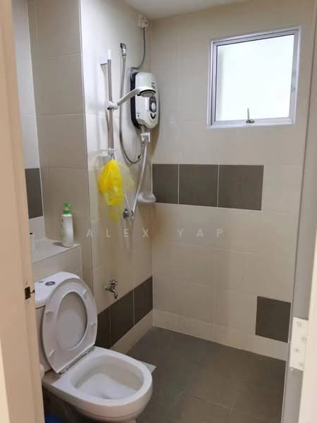 Pangsapuri untuk Dijual di Seri Kasturi Apartments - Alex Yap - Bathroom - PropertyGuru.com.my