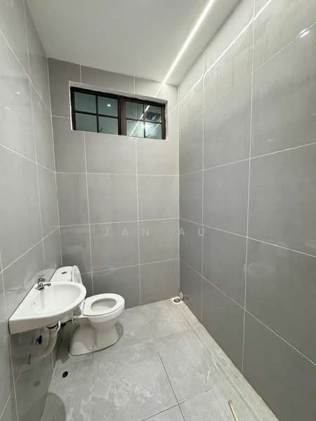 2-storey Terraced House for Sale in Taman Dato' Chellam (Ulu Tiram) - JAN AU - Bathroom - PropertyGuru.com.my