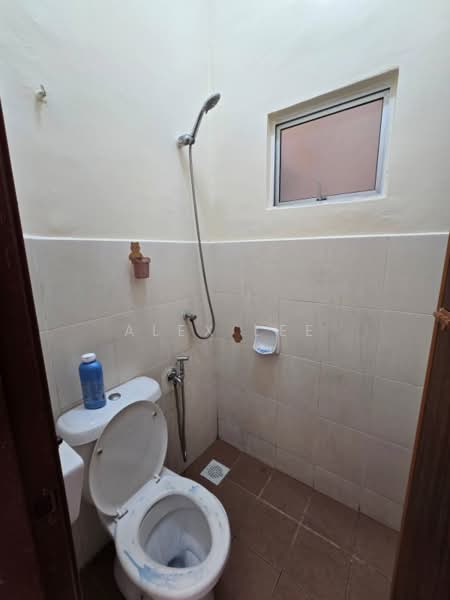 Rumah Teres 1 Tingkat untuk Disewa di Klang (Selangor) - Alex Lee - Bathroom - PropertyGuru.com.my