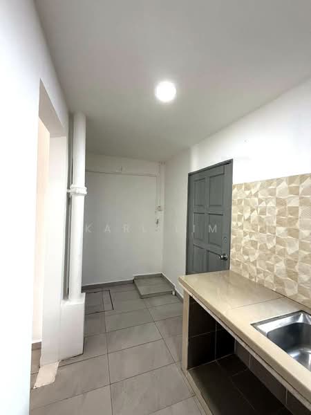 2-storey Terraced House for Sale in Taman Johor Jaya (Johor Bahru) - Karl Lim - Kitchen - PropertyGuru.com.my
