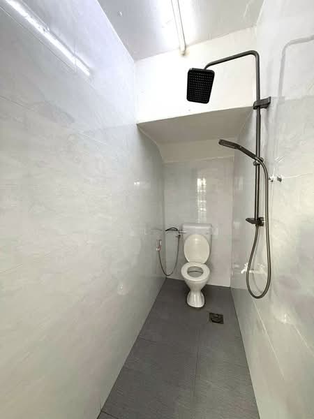 2-storey Terraced House for Sale in Taman Johor Jaya (Johor Bahru) - Karl Lim - Bathroom - PropertyGuru.com.my