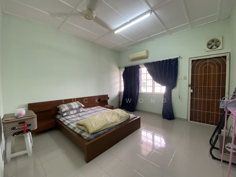 2-storey Terraced House for Rent in Sungai Long (Bandar Sungai Long) - Lucky Wong - Bedroom - PropertyGuru.com.my