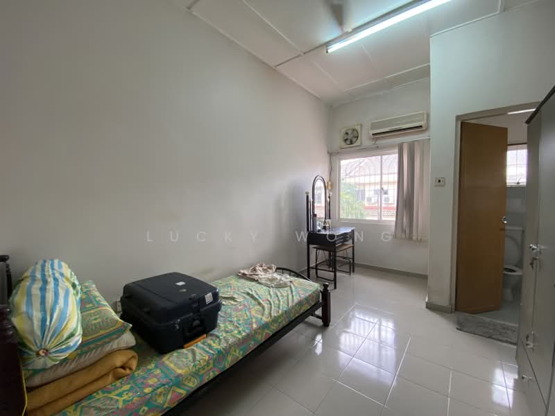 2-storey Terraced House for Rent in Sungai Long (Bandar Sungai Long) - Lucky Wong - Bedroom - PropertyGuru.com.my