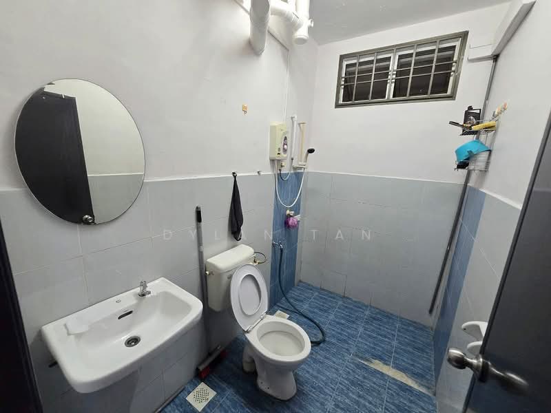Apartment for Rent at Indah Court Apartment - Dylan Tan - Bathroom - PropertyGuru.com.my
