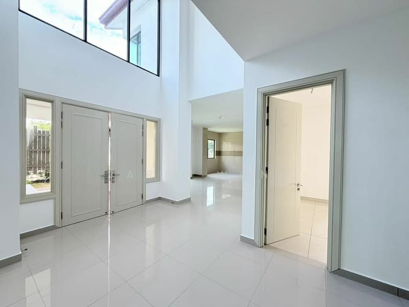 Semi-Detached House for Sale in Cyberjaya (Selangor) - Jared Wong - Entrance - PropertyGuru.com.my