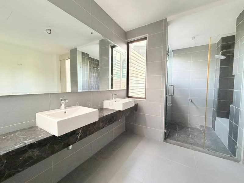 Semi-Detached House for Sale in Cyberjaya (Selangor) - Jared Wong - Bathroom - PropertyGuru.com.my