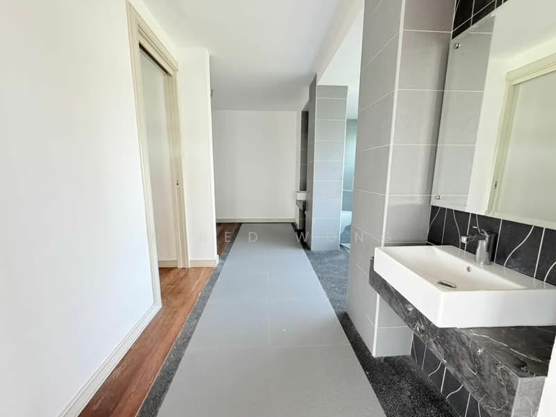 Semi-Detached House for Sale in Cyberjaya (Selangor) - Jared Wong - Corridor - PropertyGuru.com.my