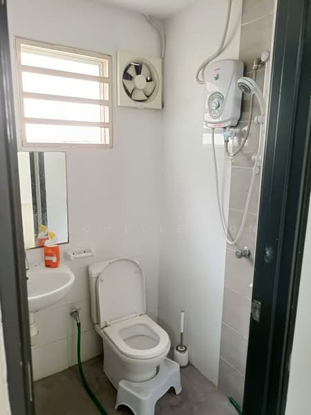 Semi-Detached House for Sale in Bandar Seri Coalfields (Sungai Buloh) - Michelle Yun - Bathroom - PropertyGuru.com.my