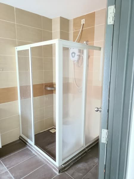 Semi-Detached House for Sale in Bandar Seri Coalfields (Sungai Buloh) - Michelle Yun - Bathroom - PropertyGuru.com.my