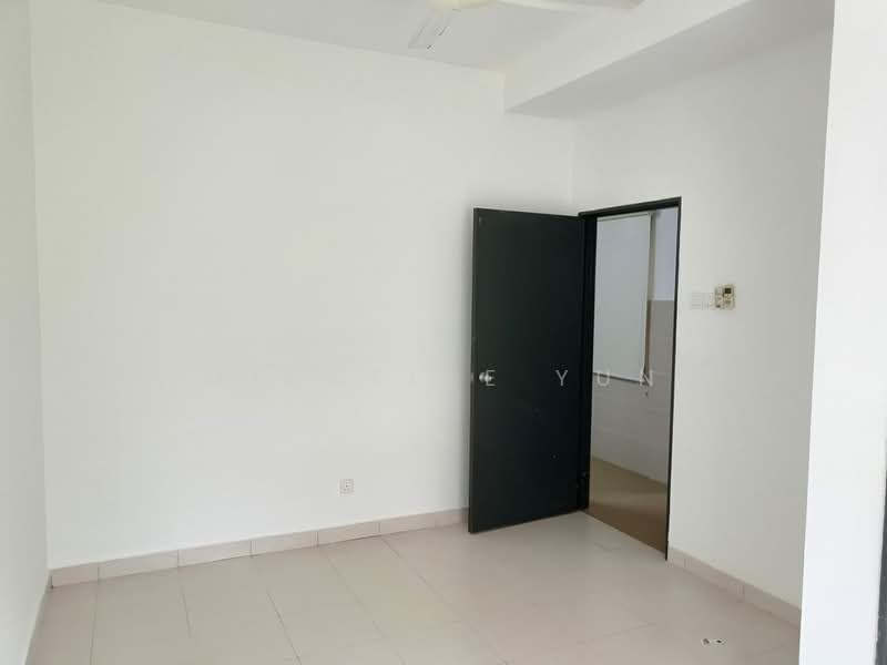 Semi-Detached House for Sale in Bandar Seri Coalfields (Sungai Buloh) - Michelle Yun - Interior - PropertyGuru.com.my