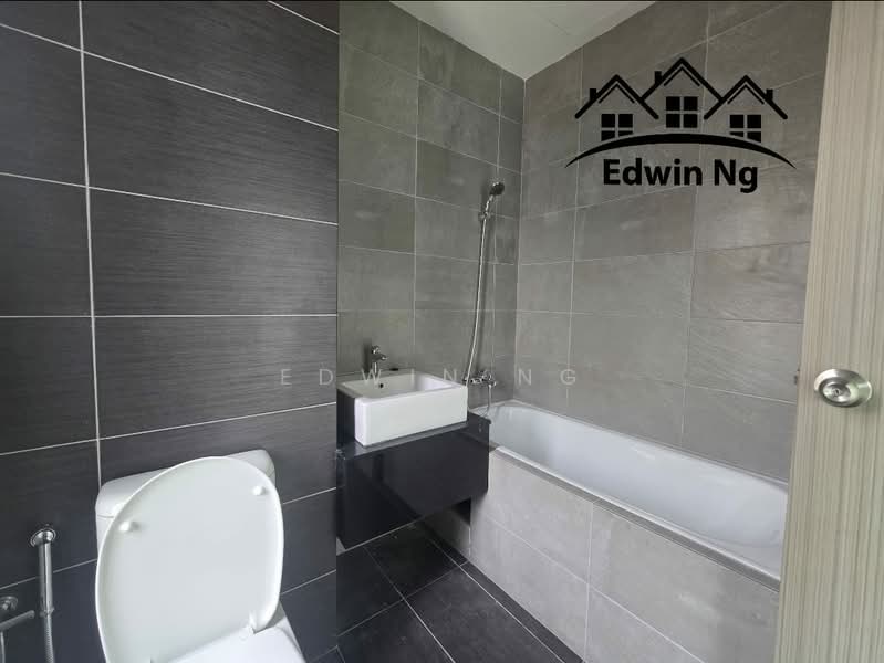 Rumah Berkembar untuk Dijual di Telok Kumbar (Penang) - Edwin Ng - Bathroom - PropertyGuru.com.my