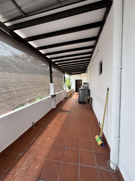 Rumah Banglo untuk Dijual di Kampung Kempas Baru (Tampoi) - Edmund Loh - Balcony - PropertyGuru.com.my