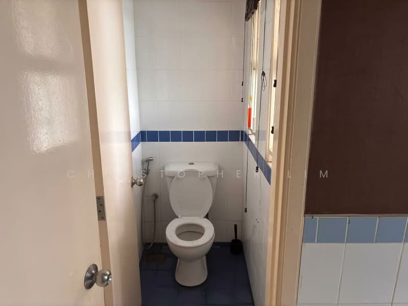 Kondominium untuk Dijual di Seri Maya Condominium - Christopher Lim - Bathroom - PropertyGuru.com.my