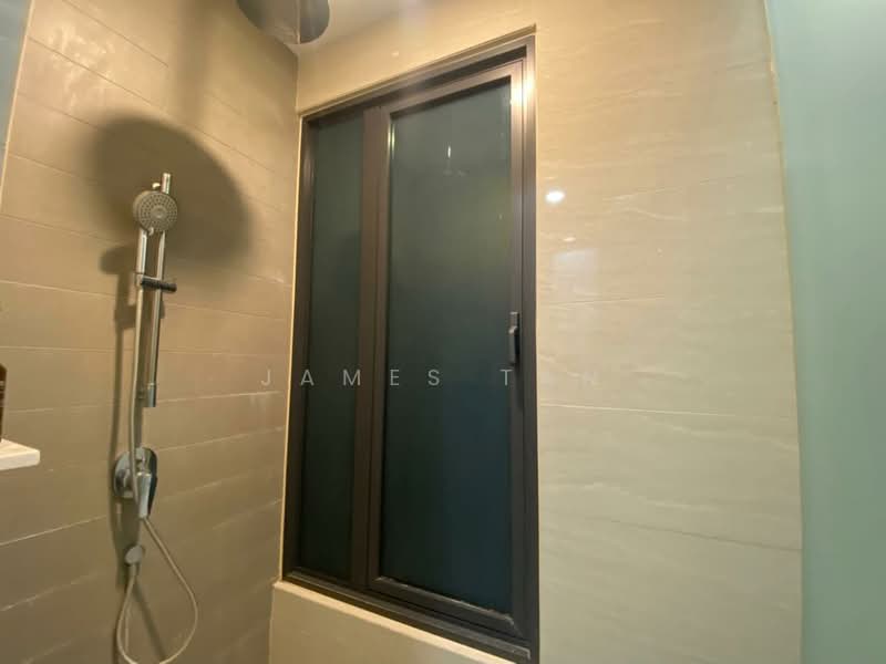 Servis Apartment untuk Disewa di Cyperus @ Tropicana Gardens - James Tan - Bathroom - PropertyGuru.com.my