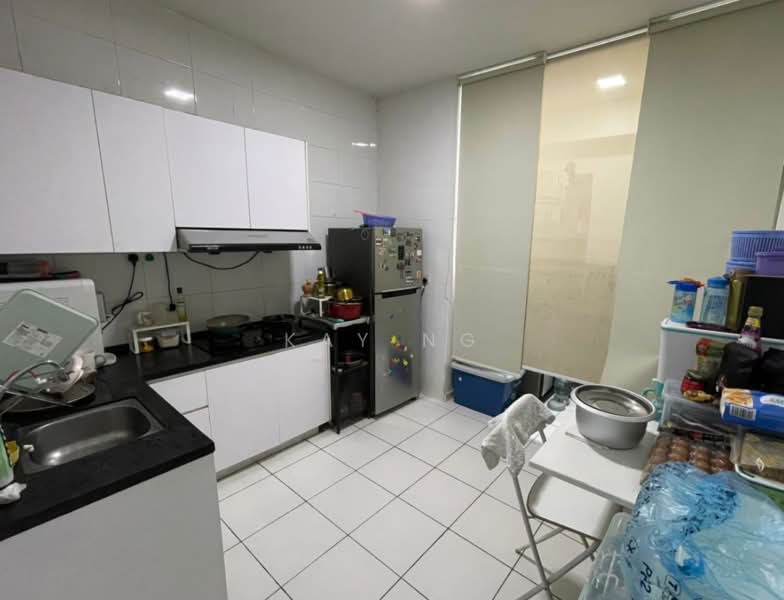Servis Apartment untuk Dijual di Sky Garden Residences - Kay Ng - Kitchen - PropertyGuru.com.my