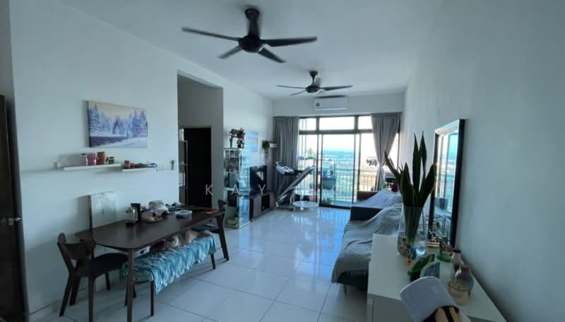 Servis Apartment untuk Dijual di Sky Garden Residences - Kay Ng - Living Room - PropertyGuru.com.my