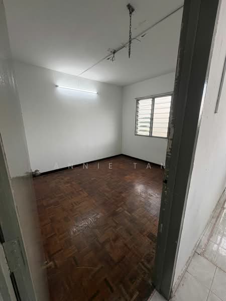 Flat for Sale at Taman Seri Damai - Annie Tan - Interior - PropertyGuru.com.my