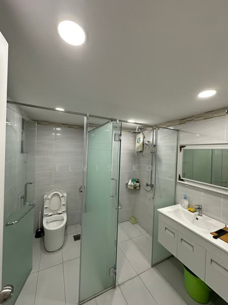 Kondominium untuk Dijual di Perdana Exclusive - Elvis Kok - Bathroom - PropertyGuru.com.my