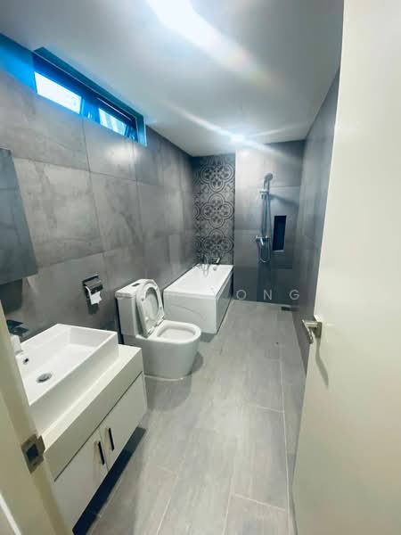 Servis Apartment untuk Dijual di Arte Mont Kiara - Josh Yong - Bathroom - PropertyGuru.com.my