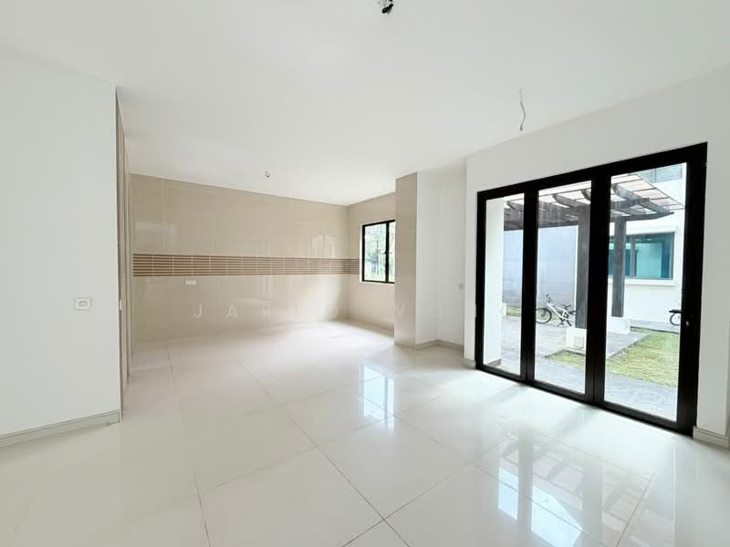 Semi-Detached House for Sale in Cyberjaya (Selangor) - Jared Wong - Living Room - PropertyGuru.com.my