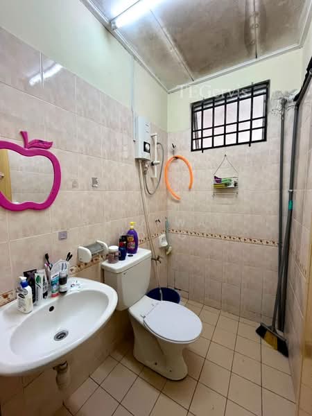 1-storey Terraced House for Sale in Bandar Bukit Raja (Klang) - Chia Wai Yong - Bathroom - PropertyGuru.com.my