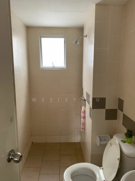 Pangsapuri untuk Dijual di Seri Mutiara Apartment - Wesley Fu - Bathroom - PropertyGuru.com.my