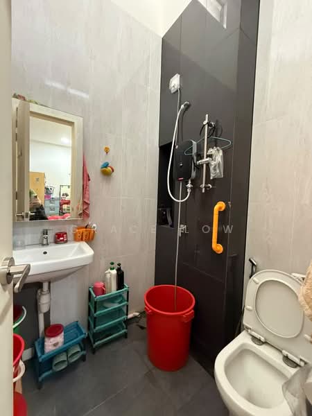 Rumah Kluster untuk Dijual di Setia Tropika (Johor Bahru) - Grace Low - Bathroom - PropertyGuru.com.my