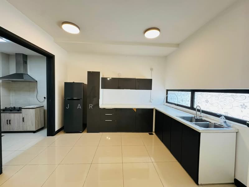 Rumah Teres 3-Tingkat untuk Disewa di Cyberjaya (Selangor) - Jared Wong - Kitchen - PropertyGuru.com.my