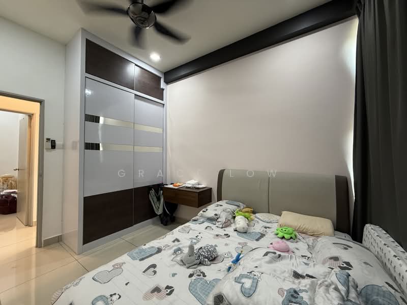 Service Residence for Sale at D'Summit Residences - Grace Low - Bedroom - PropertyGuru.com.my