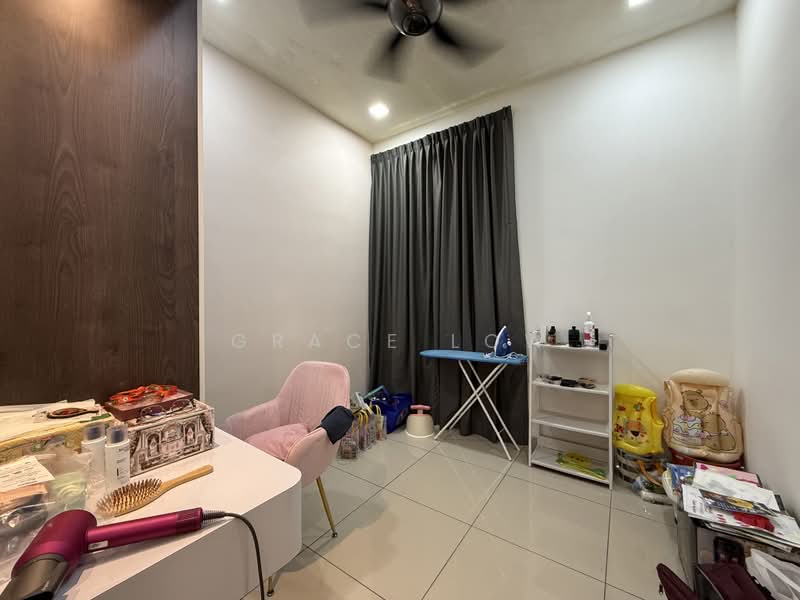 Service Residence for Sale at D'Summit Residences - Grace Low - Interior - PropertyGuru.com.my