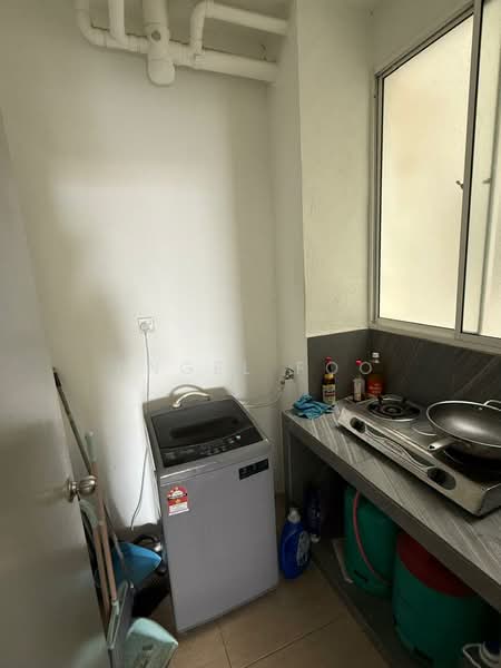Kondominium untuk Disewa di Residensi PV18 - Angel Foo - Kitchen - PropertyGuru.com.my