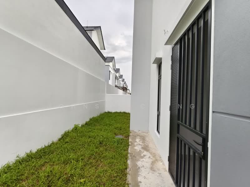 Semi-Detached House for Rent in Setia Tropika (Johor Bahru) - Johnson Chong - Exterior - PropertyGuru.com.my