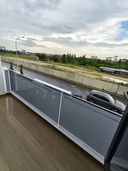 Semi-Detached House for Rent in Setia Tropika (Johor Bahru) - Johnson Chong - Balcony - PropertyGuru.com.my