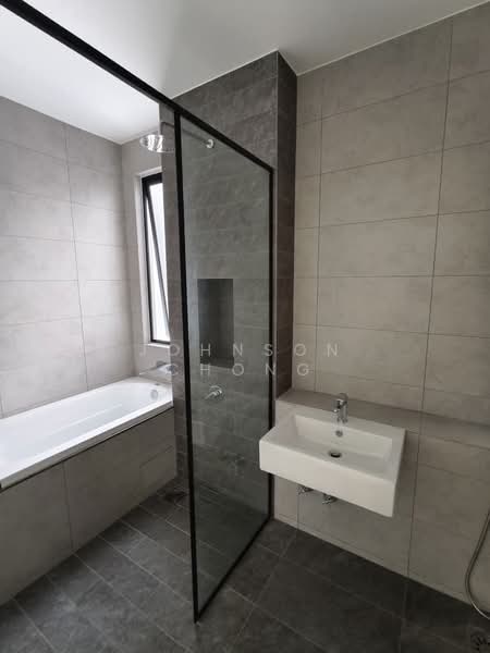 Semi-Detached House for Rent in Setia Tropika (Johor Bahru) - Johnson Chong - Bathroom - PropertyGuru.com.my