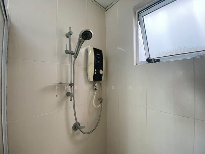 Servis Apartment untuk Disewa di OUG Parklane - Francis Ng - Bathroom - PropertyGuru.com.my