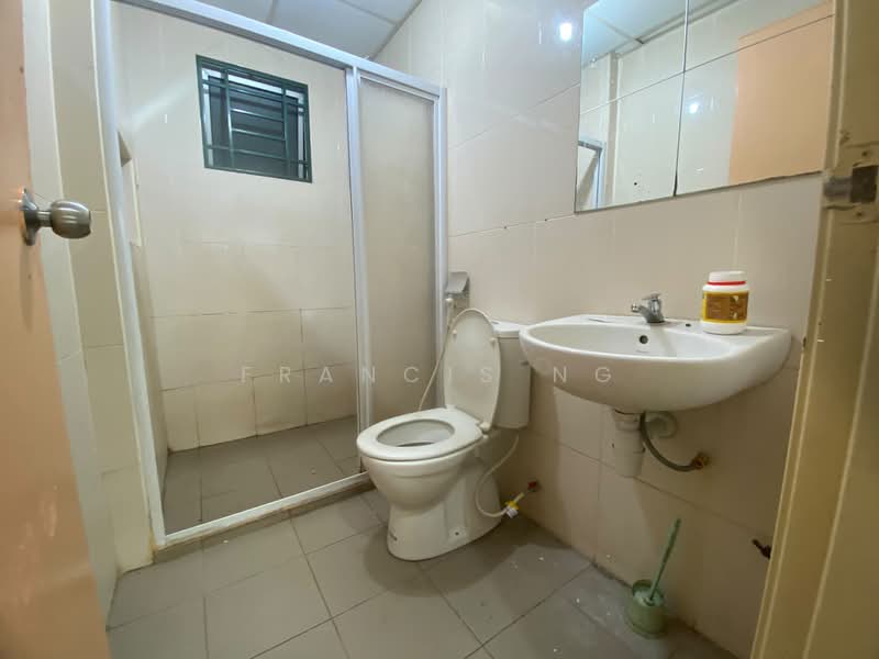 Servis Apartment untuk Disewa di OUG Parklane - Francis Ng - Bathroom - PropertyGuru.com.my
