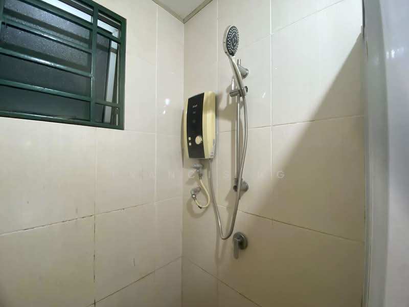 Servis Apartment untuk Disewa di OUG Parklane - Francis Ng - Bathroom - PropertyGuru.com.my