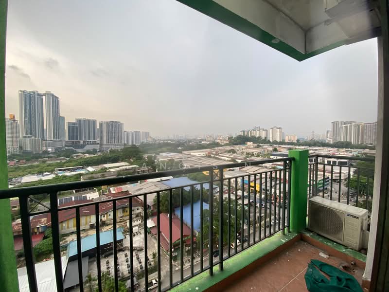 Servis Apartment untuk Disewa di OUG Parklane - Francis Ng - Balcony - PropertyGuru.com.my