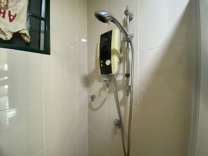 Servis Apartment untuk Disewa di OUG Parklane - Francis Ng - Bathroom - PropertyGuru.com.my
