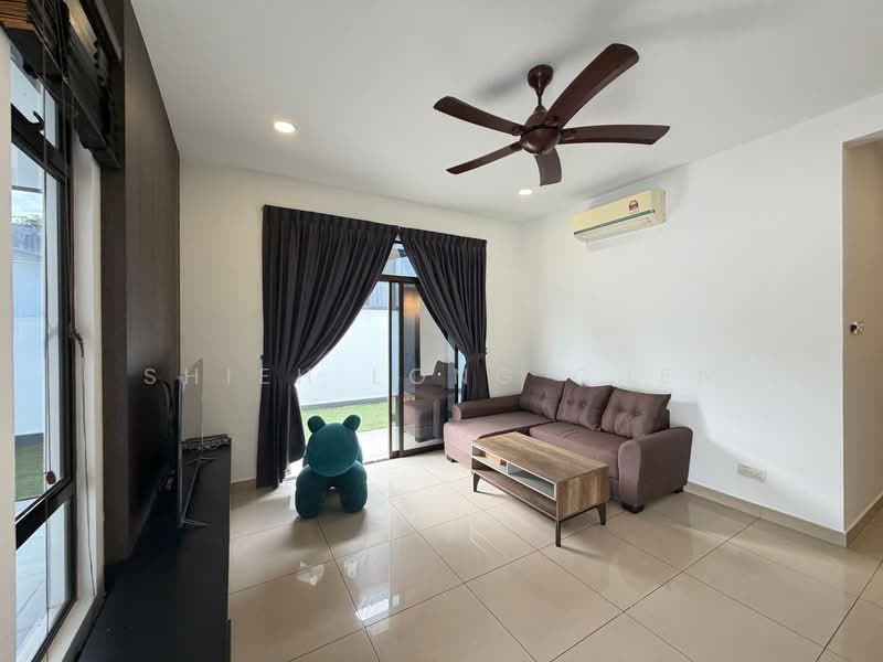 Cluster House for Sale in Taman Adda Heights (Tebrau) - Shieh Long Chen - Living Room - PropertyGuru.com.my