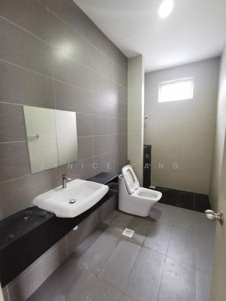 Cluster House for Sale in Iskandar Puteri (Nusajaya) (Johor) - Janice Pang - Bathroom - PropertyGuru.com.my