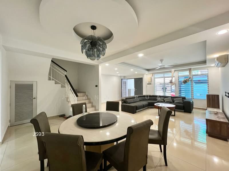 2.5-storey Terraced House for Rent in Bandar Bukit Tinggi 2 (Klang) - Joanne Pua - Living Room - PropertyGuru.com.my